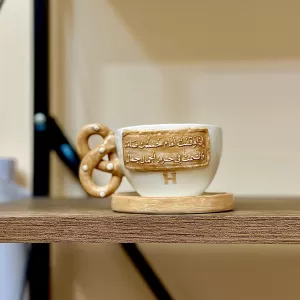 كوب شعري مع بسكويت البرتزل
