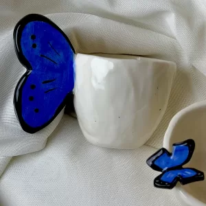 كوب يد الفراشة